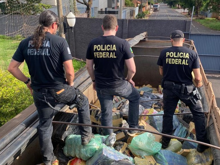 Polícia Federal apreende 6 toneladas de maconha na região de fronteira com o Paraguai