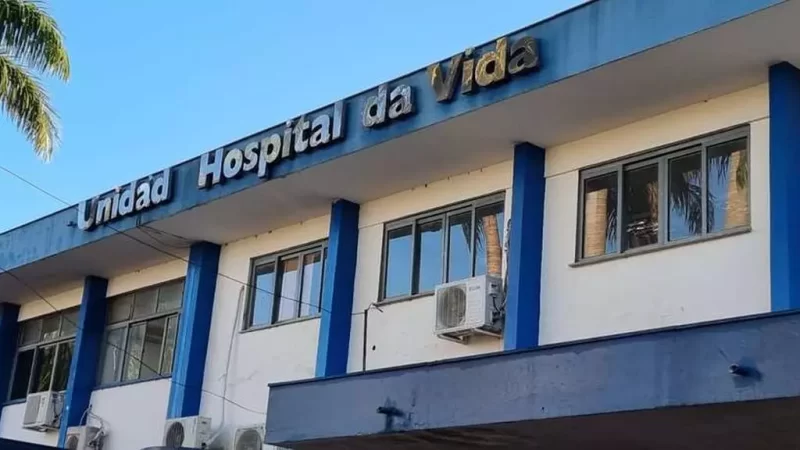 Mulher baleada e esfaqueada em bairro é levada para a UTI em hospital de Dourados