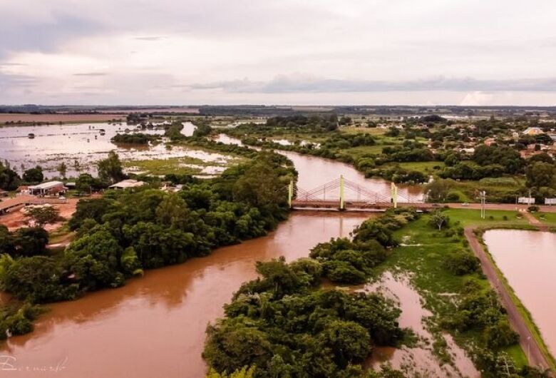 Ponto turístico de Fátima, Ilha do Sol fica submersa com cheia do Rio Dourados