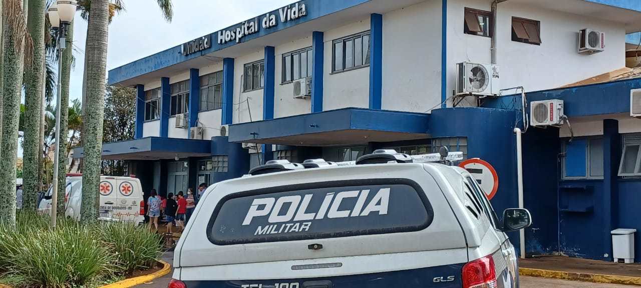 Homem invade casa em Dourados e esfaqueia ex-mulher e o filho