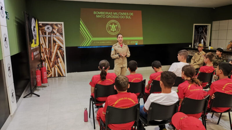 Alunos do “Bombeiros do Amanhã” participam de aula especial