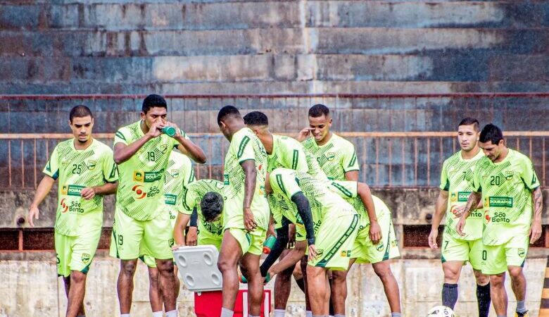 Após vitória e liderança, DAC encara o Coxim nas quartas de final do Estadual