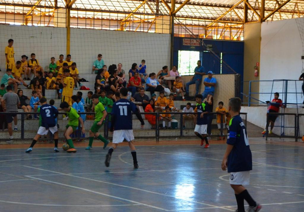 Semed leva 300 alunos para assistir jogo do DAC hoje