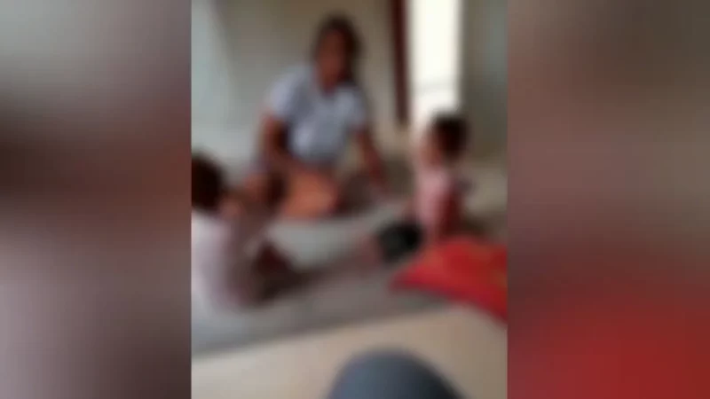 Imagens de babá maltratando crianças vira caso de polícia, ‘joguei no sofá’