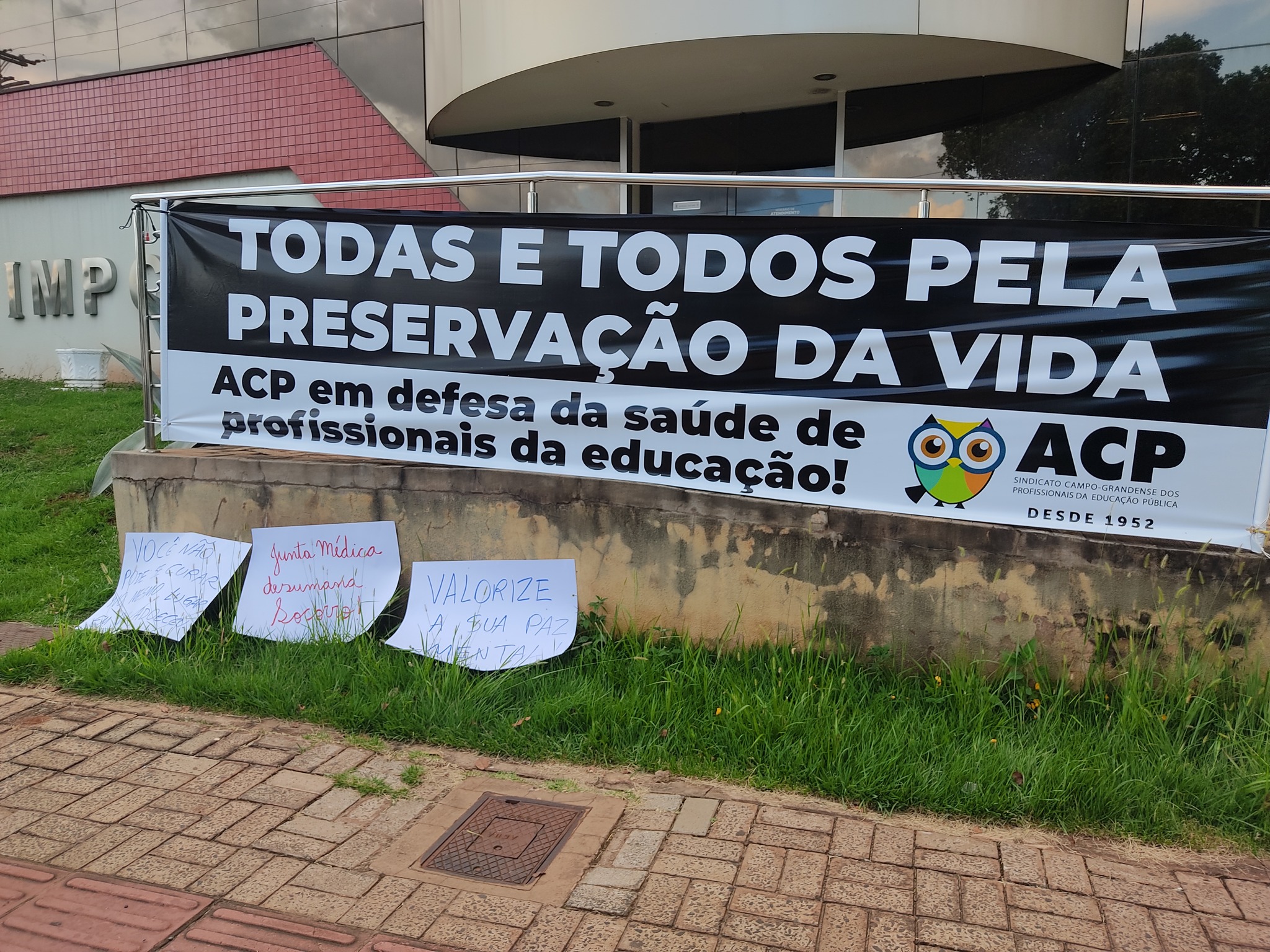 Violência, insegurança e cobranças fazem saúde mental liderar afastamento de professores