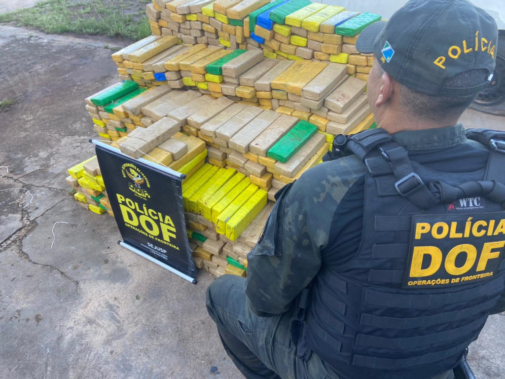 Dupla moradora em Cuiabá é presa pelo DOF em Amambai com quase 1 tonelada de maconha