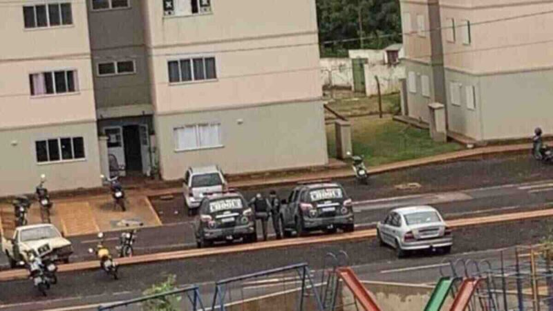 Preso com arsenal e pistola Turca em apartamento é suspeito de assassinato em Campo Grande 