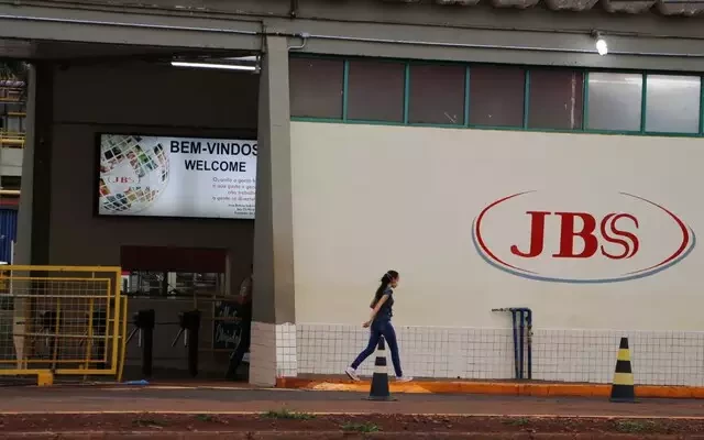 Incra quer anular compra, pela JBS, de granja em Laguna Carapã