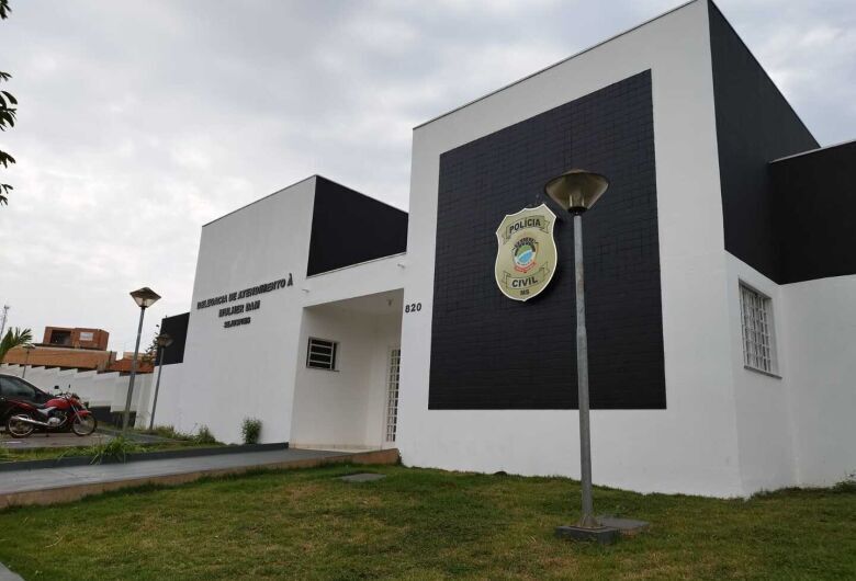 Homem é preso após confundir a ex e atirar contra amiga dela