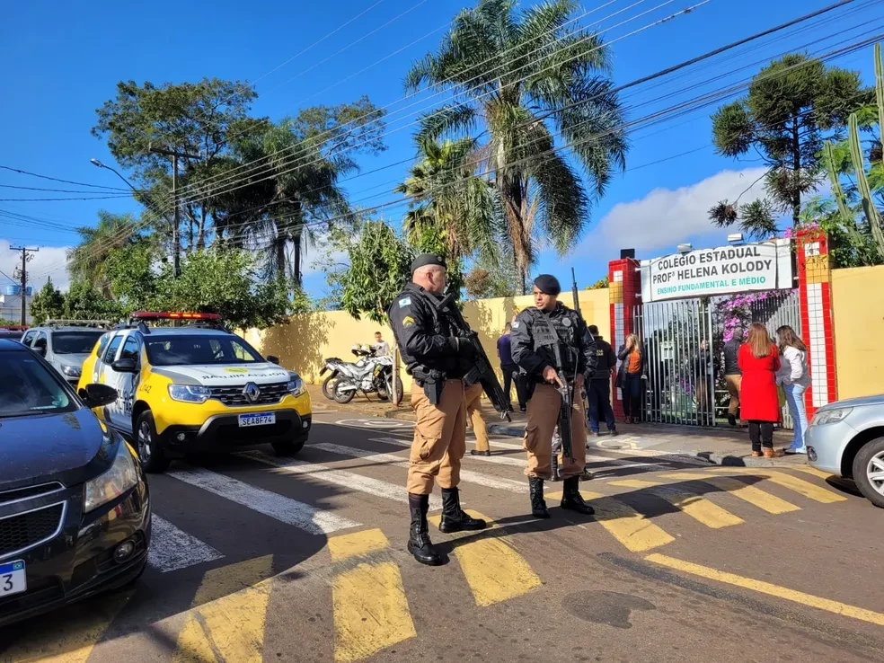 Ex-aluno invade escola e mata estudante a tiros no Paraná