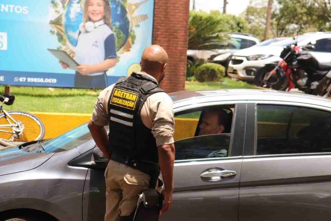 Dourados faz blitz educativa por abuso de velocidade após 17 mortes no trânsito