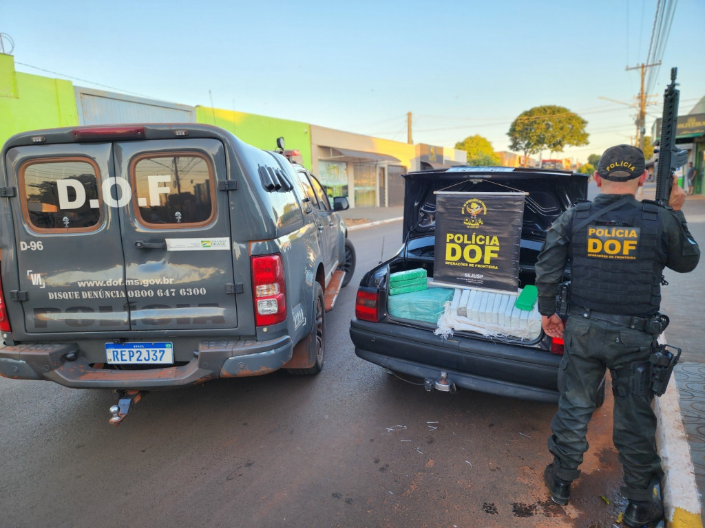 DOF apreende veículo em hotel com mais de 200 quilos de maconha