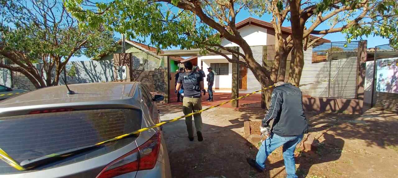 Casa onde médico foi achado morto com pés e mãos amarrados tinha sido alugada por 2 pessoas