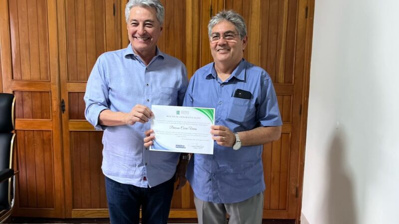 Diácono de Nova Andradina recebe moção de congratulação de Hashioka