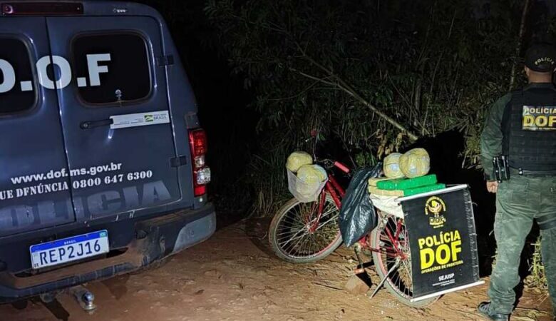 Ciclista acaba preso transportando maconha em Amambai