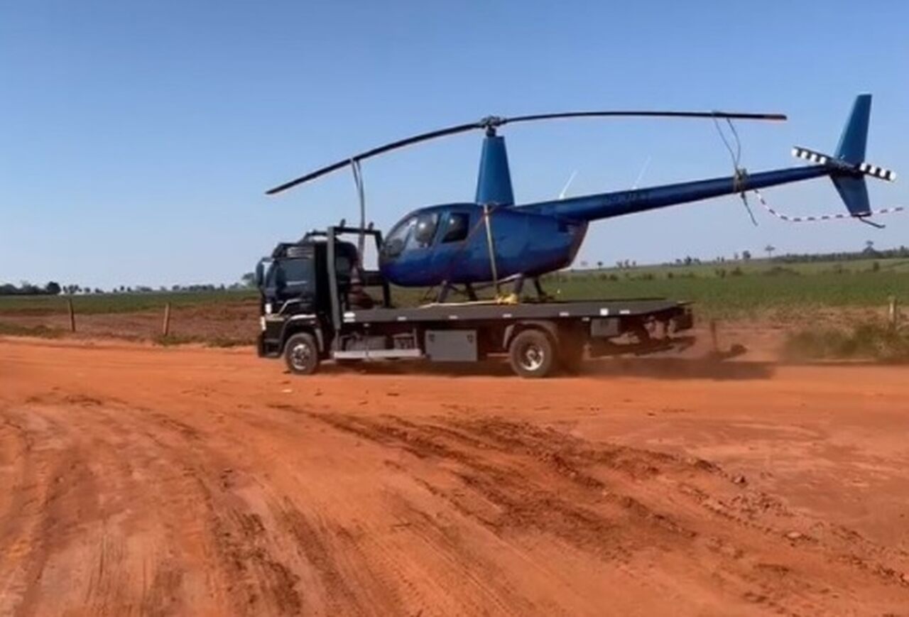 Piloto foge de abordagem de grupamento aéreo e abandona helicóptero em propriedade rural em Naviraí