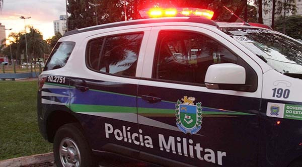 Na frente de casa, homem é atingido por tiro no Jardim Santa Hermínia