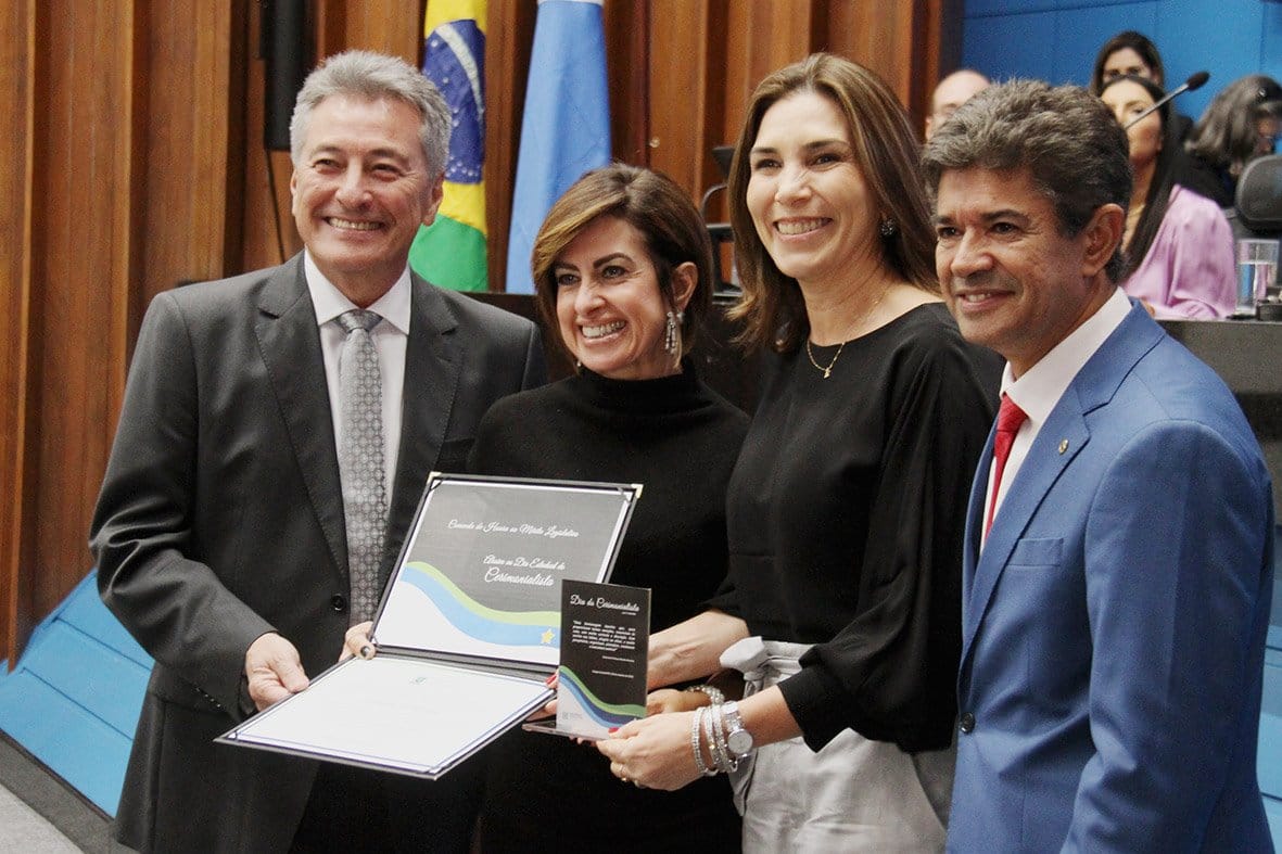 Roberto Hashioka homenageia cerimonialistas em sessão solene da Assembleia Legislativa