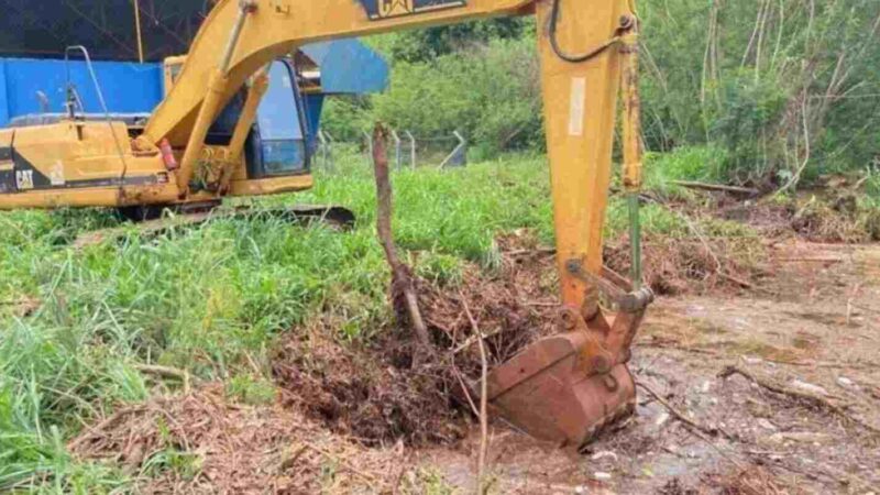 Dourados segue com limpeza do Córrego Rego D’Água na região do Cachoeirinha