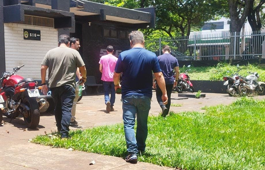 Polícia prende envolvido em furto de caminhões da prefeitura