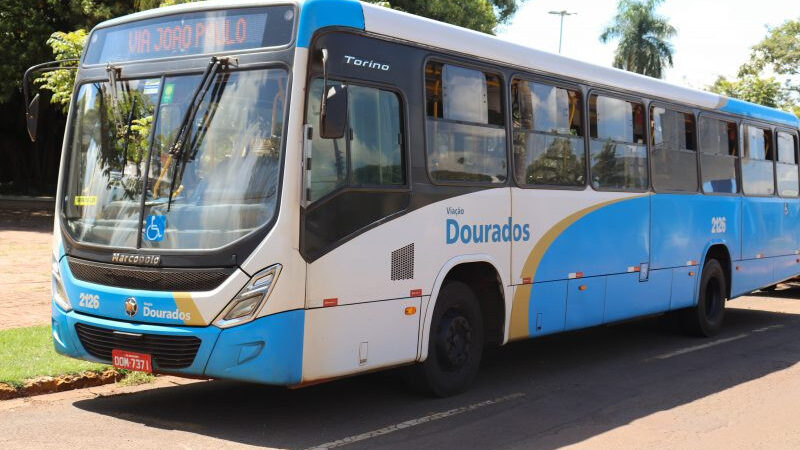 Prefeitura garante ônibus gratuito para abertura do Dourados Brilha 2023