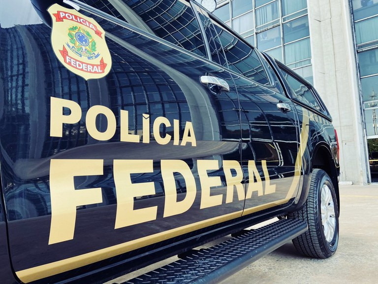 Polícia Federal cumpre mandados contra crime contrabando de cigarros no Estado