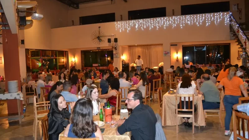 Noite de glamour marca a entrega dos certificados “Melhores do Ano – Top 2023 de Caarapó”