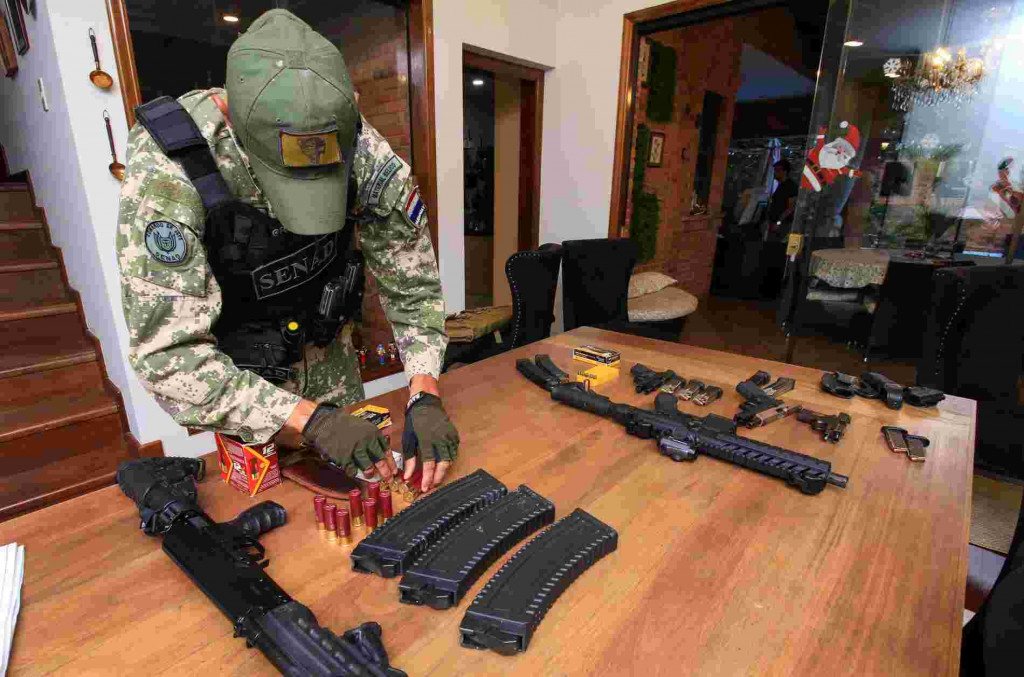 Campo-grandense é preso em operação internacional que investiga tráfico de armas