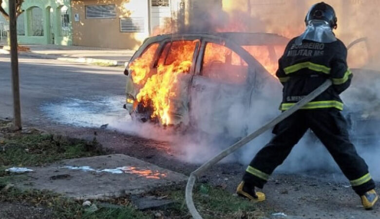 Em 24h, Bombeiros são acionados para atender duas ocorrências de incêndio