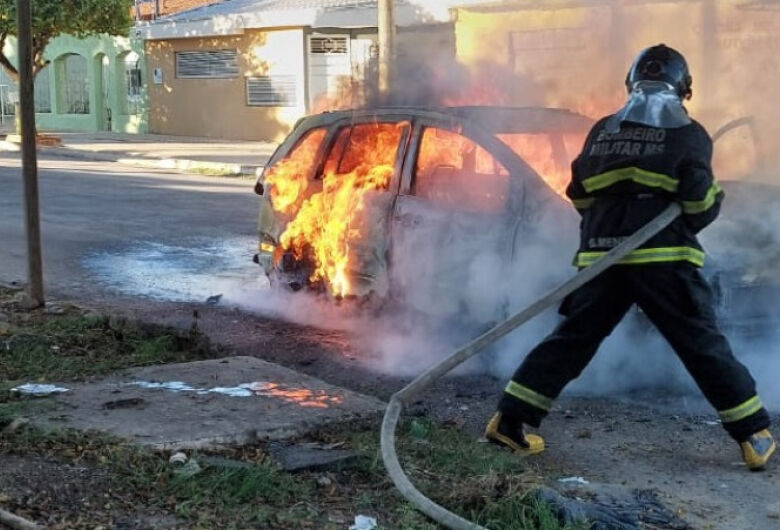 Em 24h, Bombeiros são acionados para atender duas ocorrências de incêndio