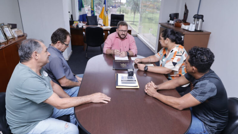 Laudir intervém para que taxistas possam adquirir veículos utilitários