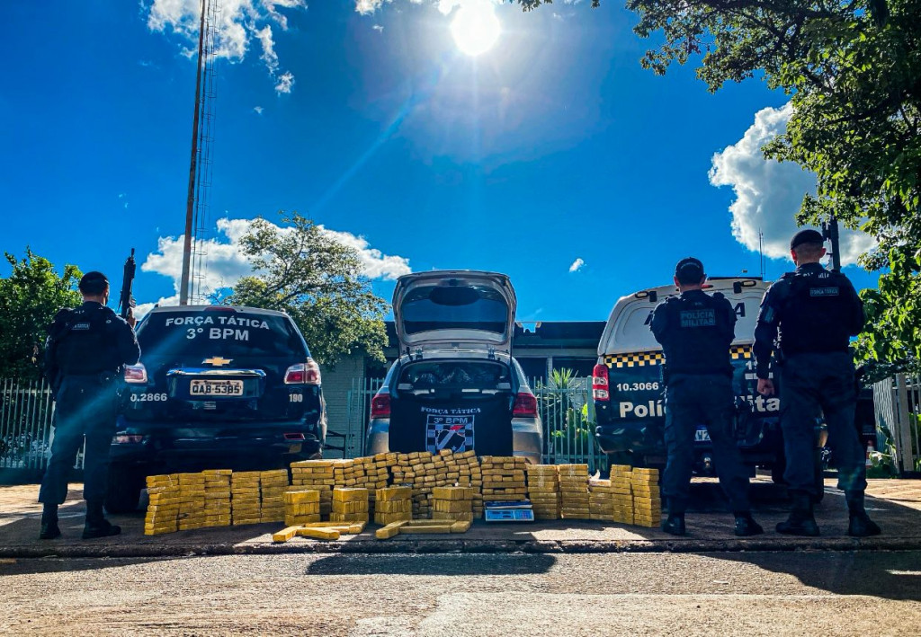 Maconha apreendida com catarinenses no Campo Dourado pesou quase 300 quilos