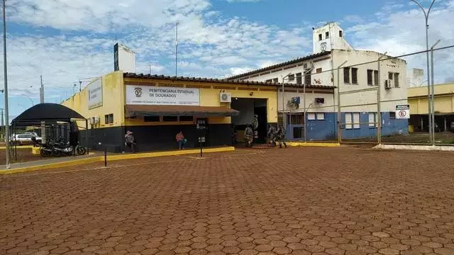 Homem tenta furtar bicicleta de funcionária de presídio e é preso