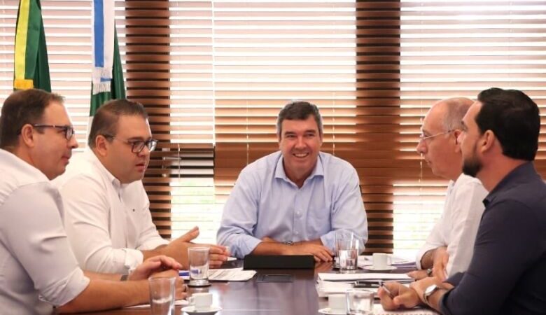 Alan Guedes consegue R$ 20 milhões junto ao Governo para recapear Água Boa e 4° Plano