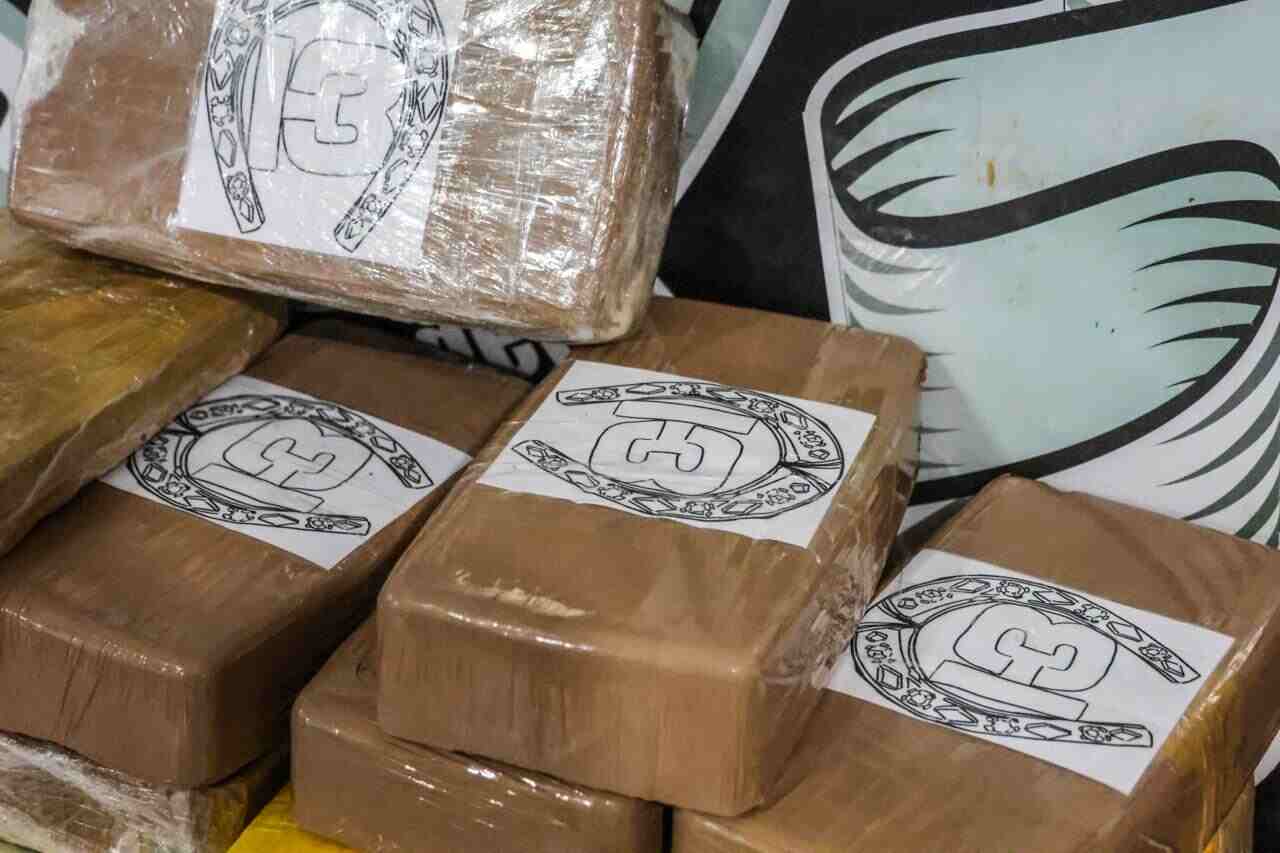 Polícia derruba entreposto de cocaína avaliada em mais de R$ 1 milhão na Vila Carvalho