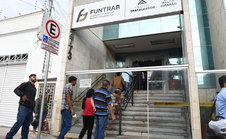 Dourados oferece 483 vagas de emprego nesta segunda-feira