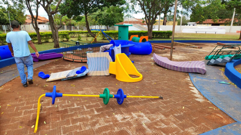 Espaço de recreação recebe manutenção após pedido de Laudir