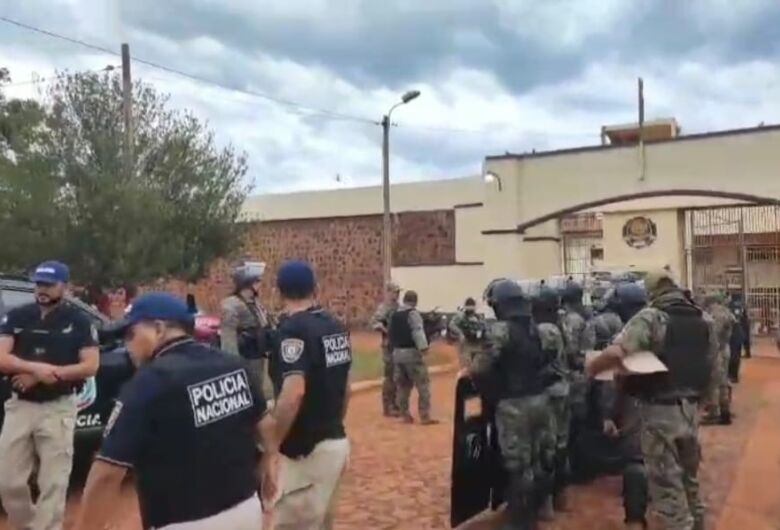 Confronto em penitenciária termina com quatro pessoas mortas na fronteira