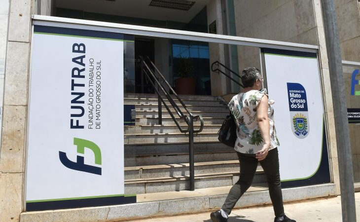 Abril começa com 204 vagas de emprego em Dourados