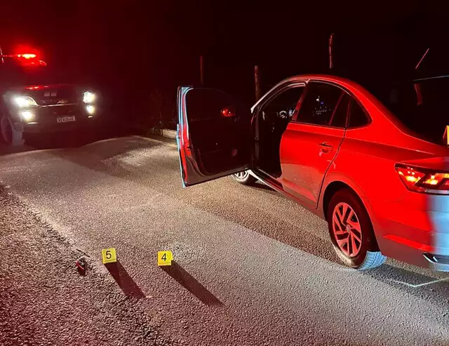 Com carro roubado, 2 homens morrem a tiros pela PM