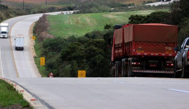 Rodovia de concreto atende setor produtivo e melhora segurança viária