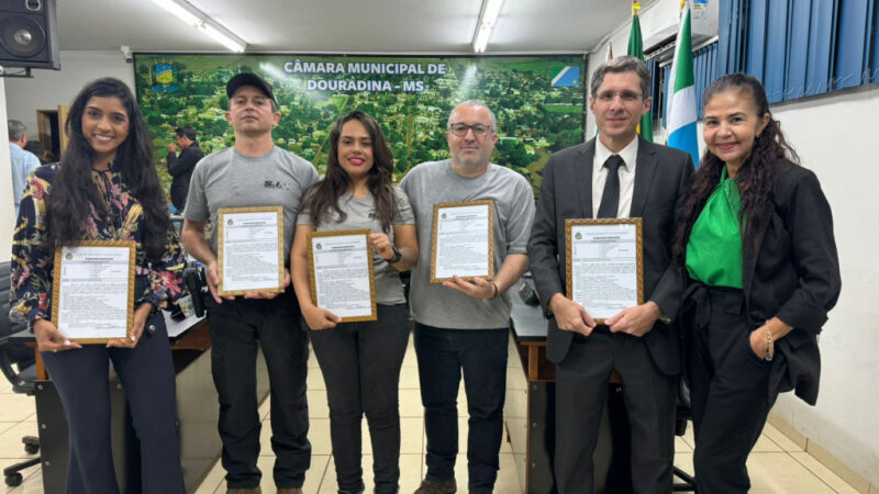 Policiais civis são homenageados por desvendar latrocínio em Douradina