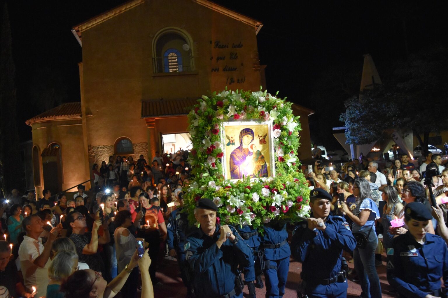 Devoção a Nossa Senhora do Perpétuo Socorro é marcada por milagres, fé e histórias de superação