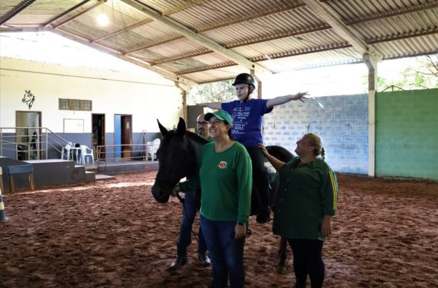 Renato Câmara intervém por recursos federais para o Centro de Equoterapia do 8º BPM de Nova Andradina