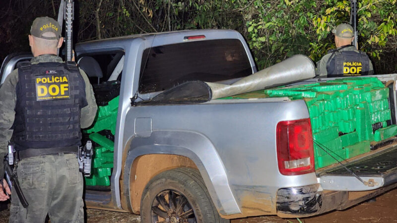 DOF apreende caminhonete com quase 1.500 quilos de maconha na fronteira