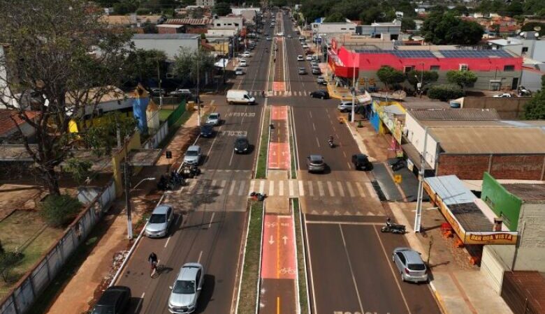 Projeto de revitalização na Avenida José Roberto Teixeira é finalizado pelo Governo em Dourados