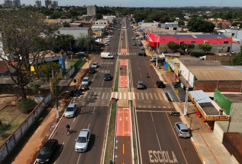 Projeto de revitalização na Avenida José Roberto Teixeira é finalizado pelo Governo em Dourados