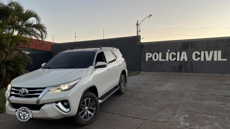 Mulher é presa com Hilux Sw4 avaliada em R$ 250 mil