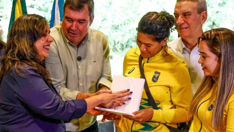 Medalhistas paralímpicos de MS recebem homenagem no Estado após conquistas em Paris