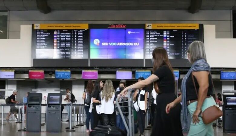 Programa Voa Brasil vende 10 mil passagens a R$ 200 em dois meses